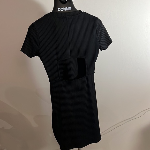 LBD with Back Cutout - Picture 5 of 5